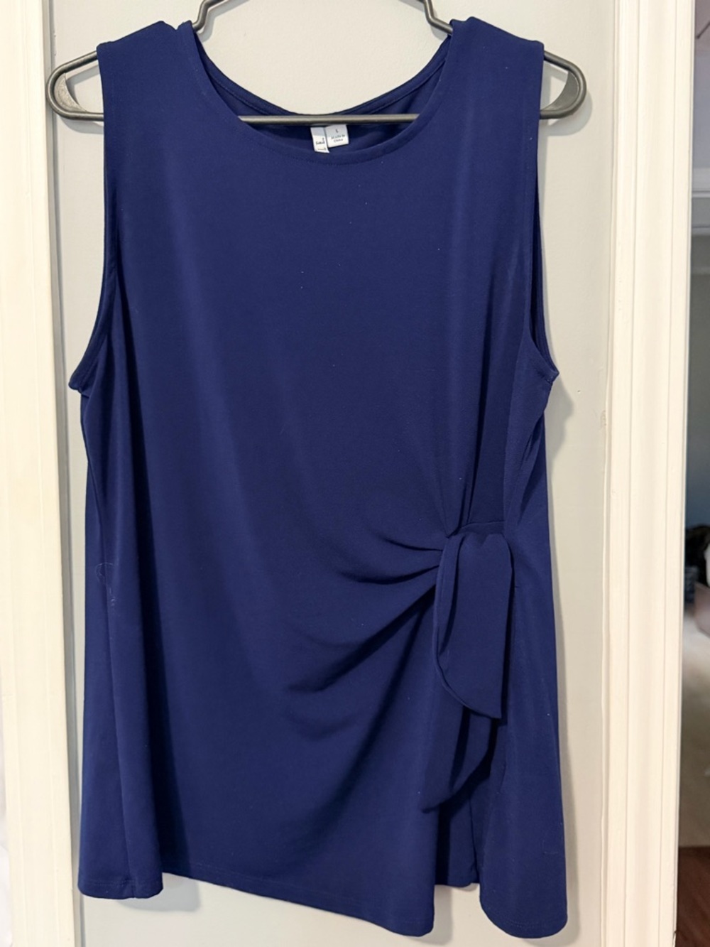 Elle Navy Blue Sleeveless Tie-Detail Tank Top